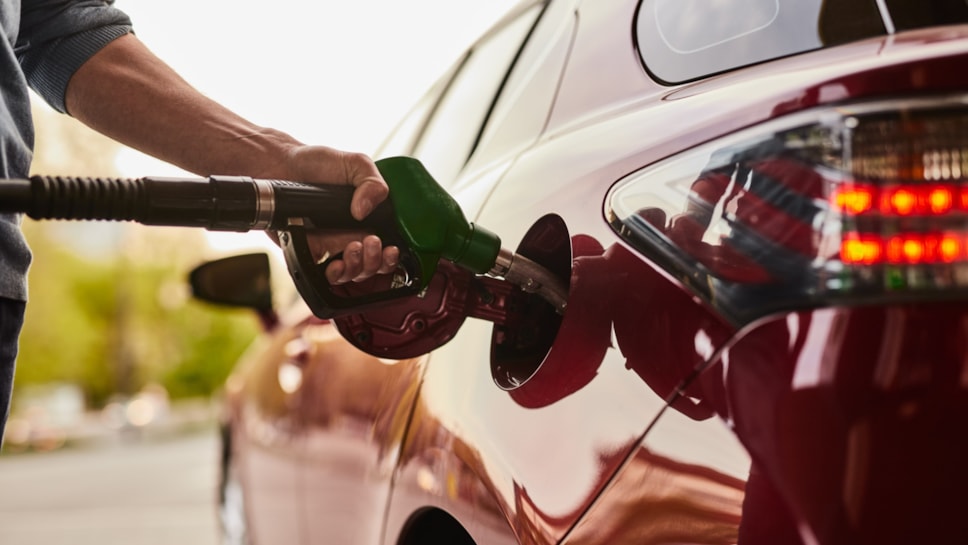 Why Use a Professional Mobile Fuel Drain Service Now