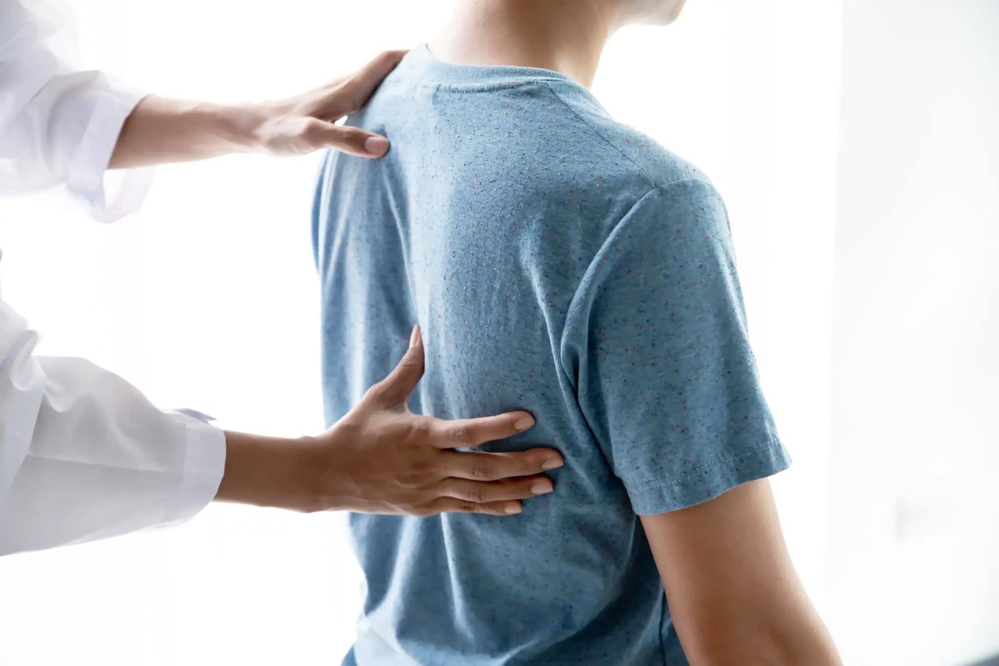 How The Posture Saver Helps Reduce Back pain Naturally