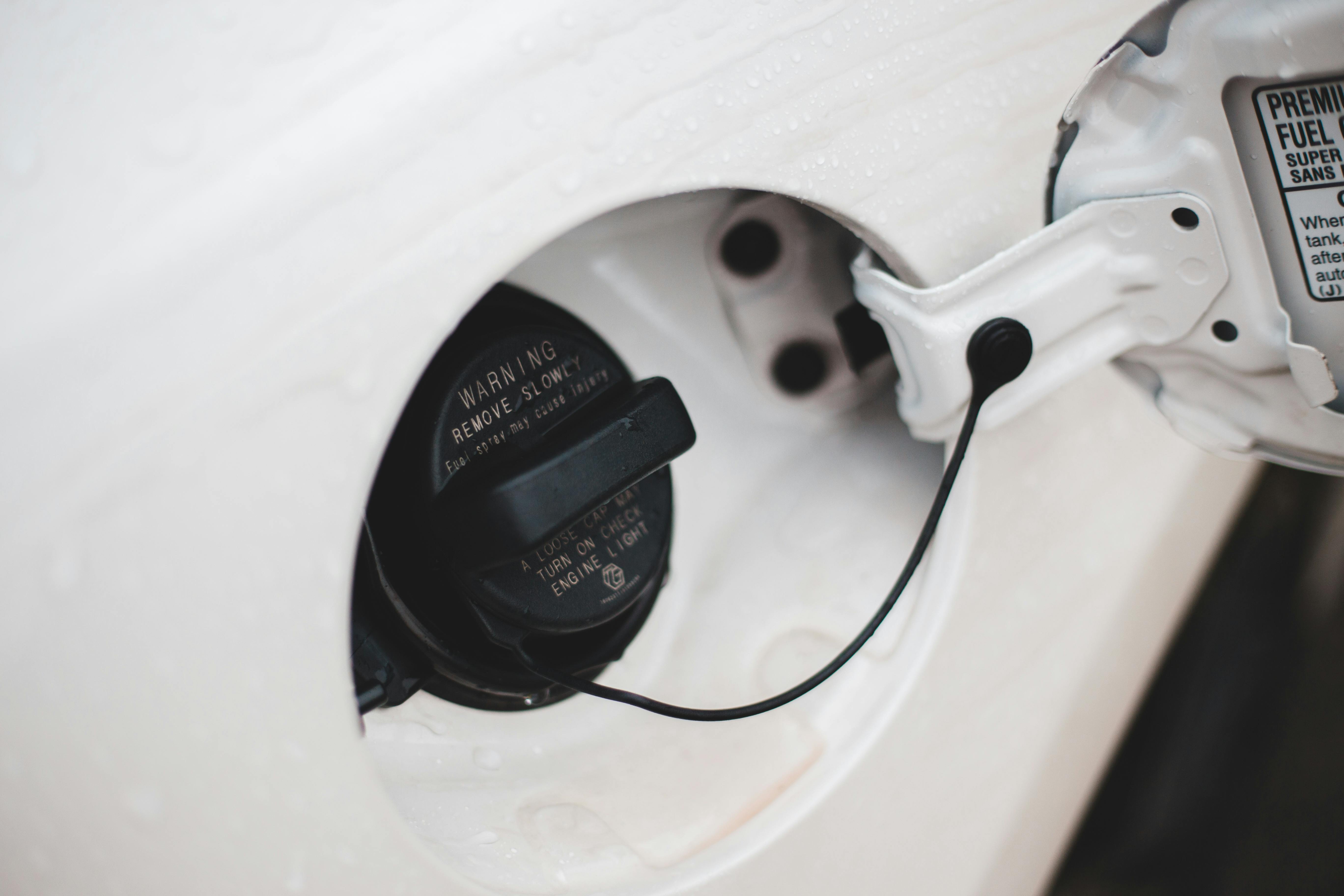 How Contamination in fuel tank Can Damage Your Vehicle Engine