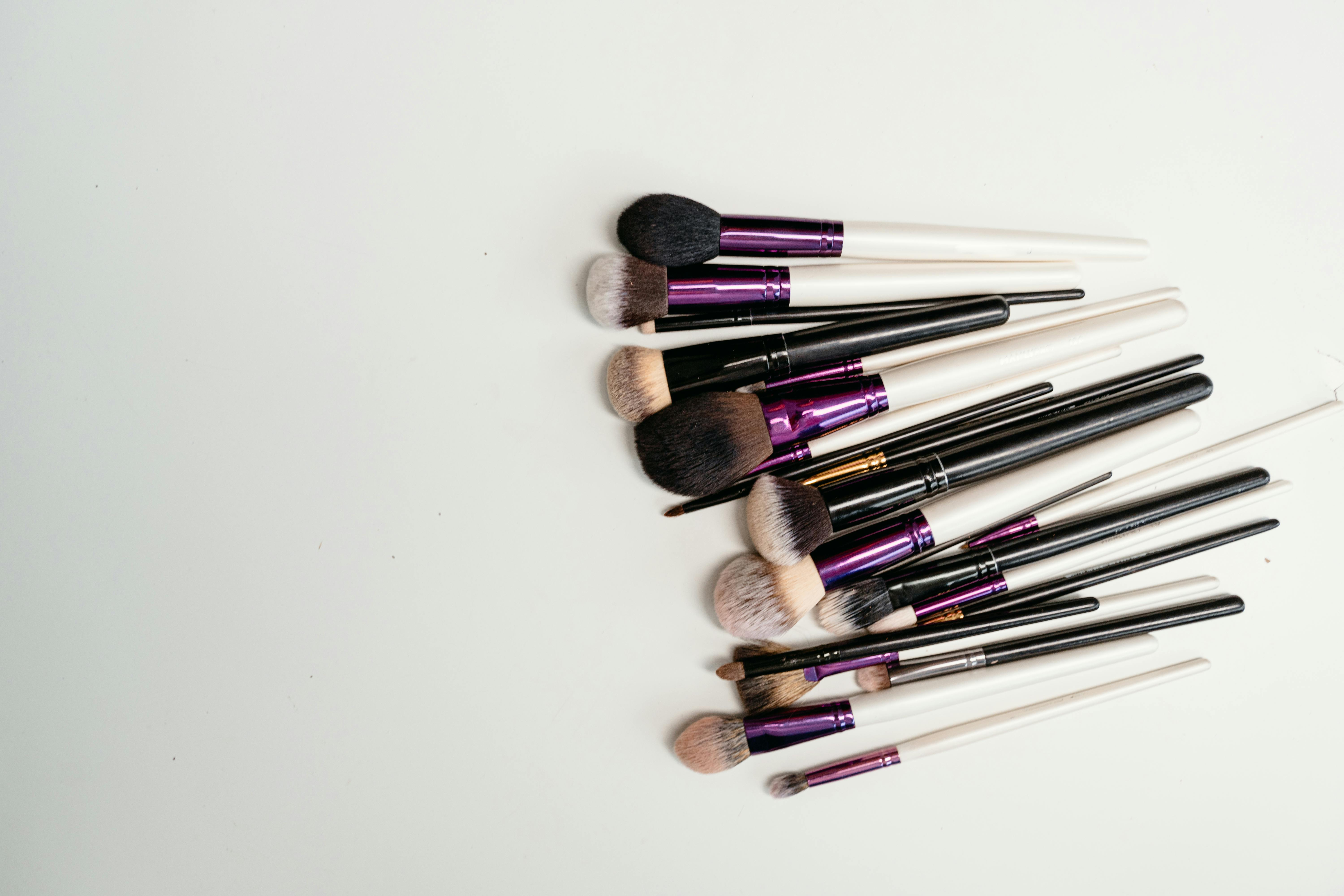Top benefits of using makeup blending brushes for flawless skin