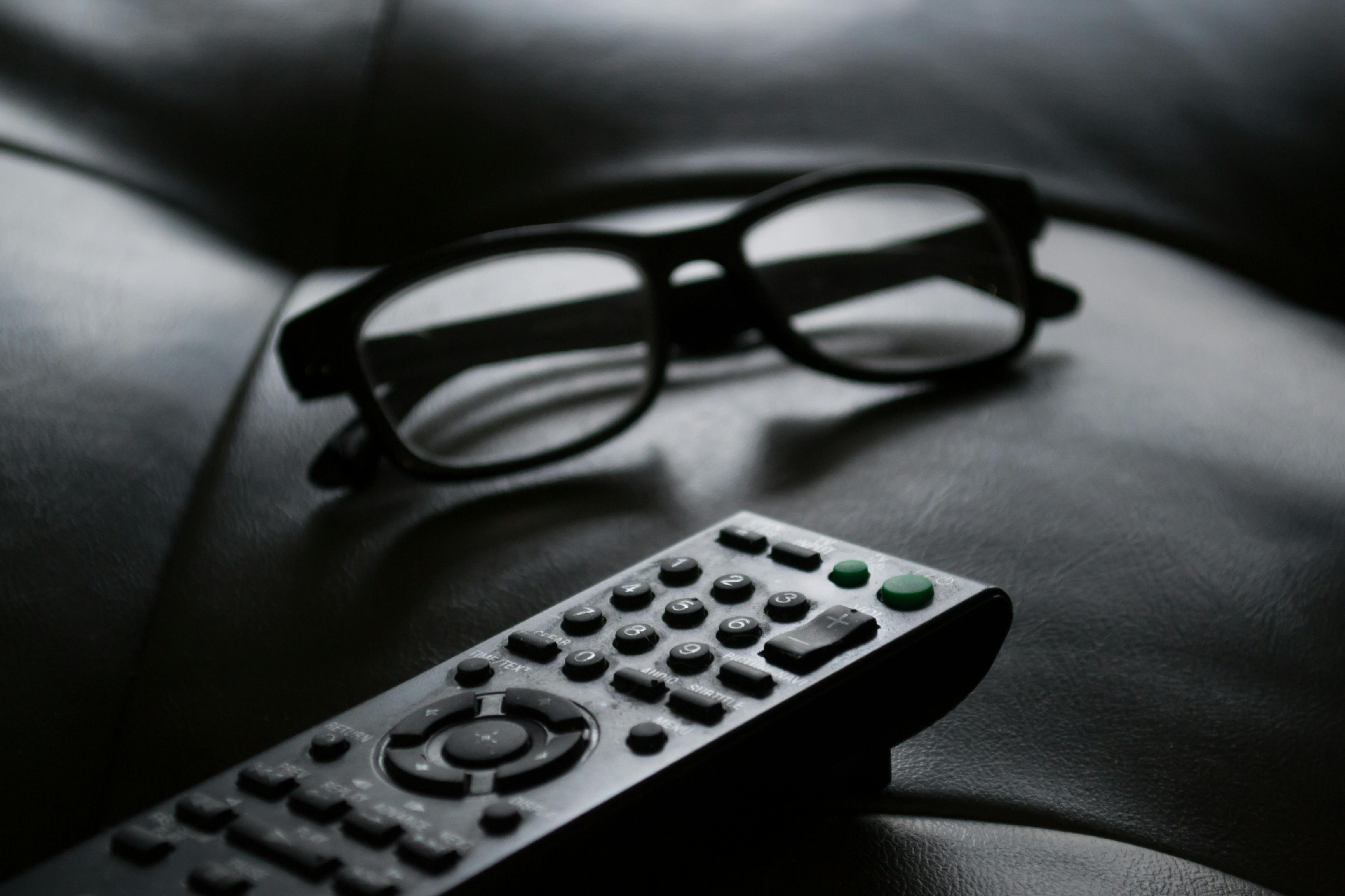 Samsung BN5901385A Remote für Smart TVs günstig online bestellen