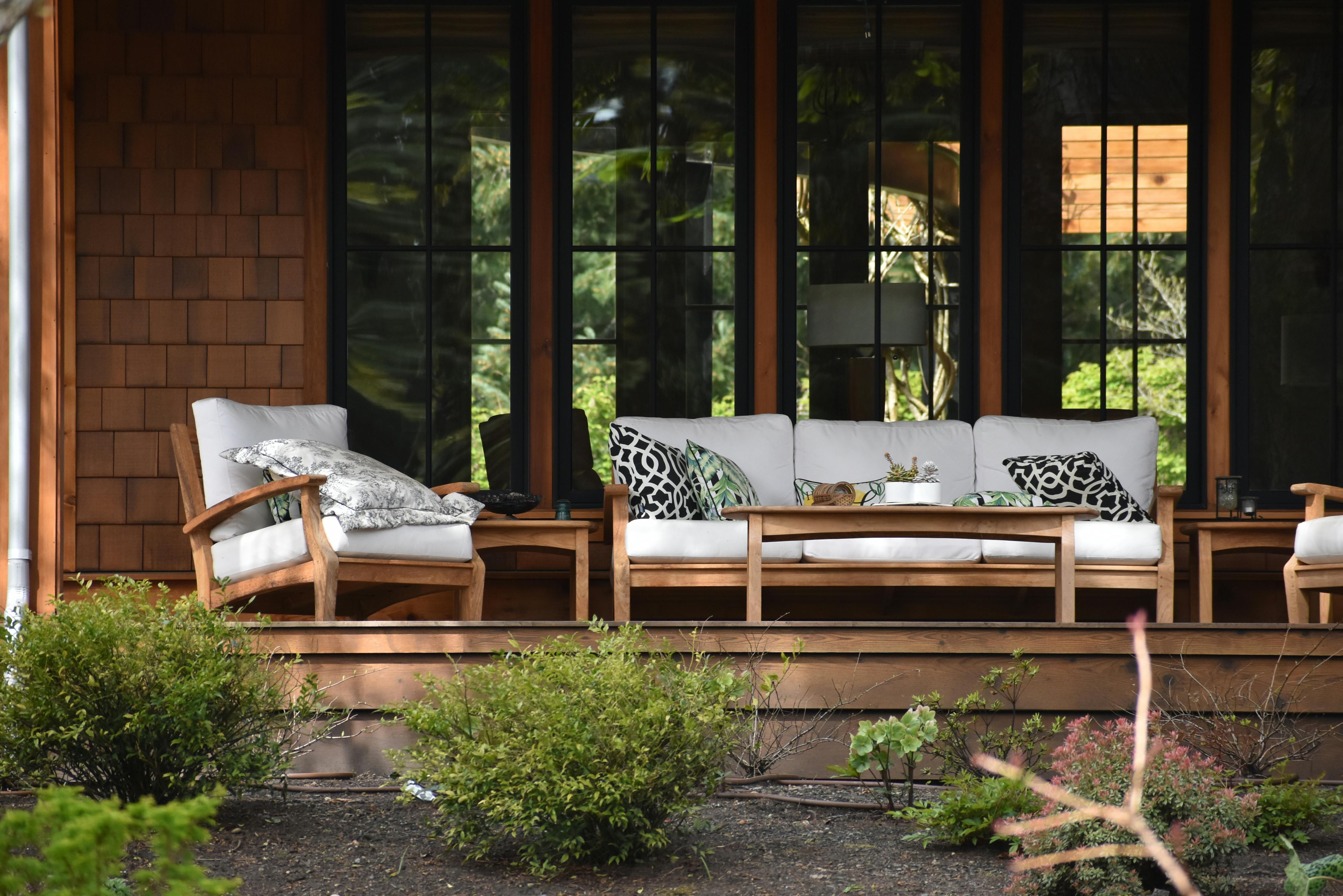 Upgrade Your Space with Luxury Patio furniture sets
