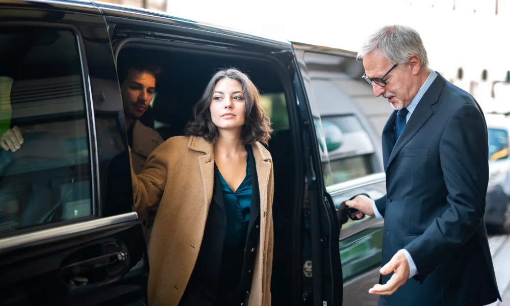 Luxury limo service Lincoln RI for Airport Transfers and Executive Travel