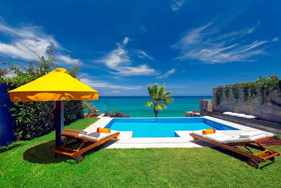 Experience Comfort and Elegance in Zakynthos Villas